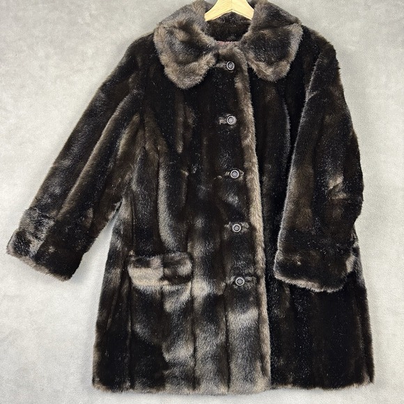 Tissavel of France Jackets & Blazers - Vintage Women’s Tissavel France Faux Fur Chocolate Brown Union Made Size M